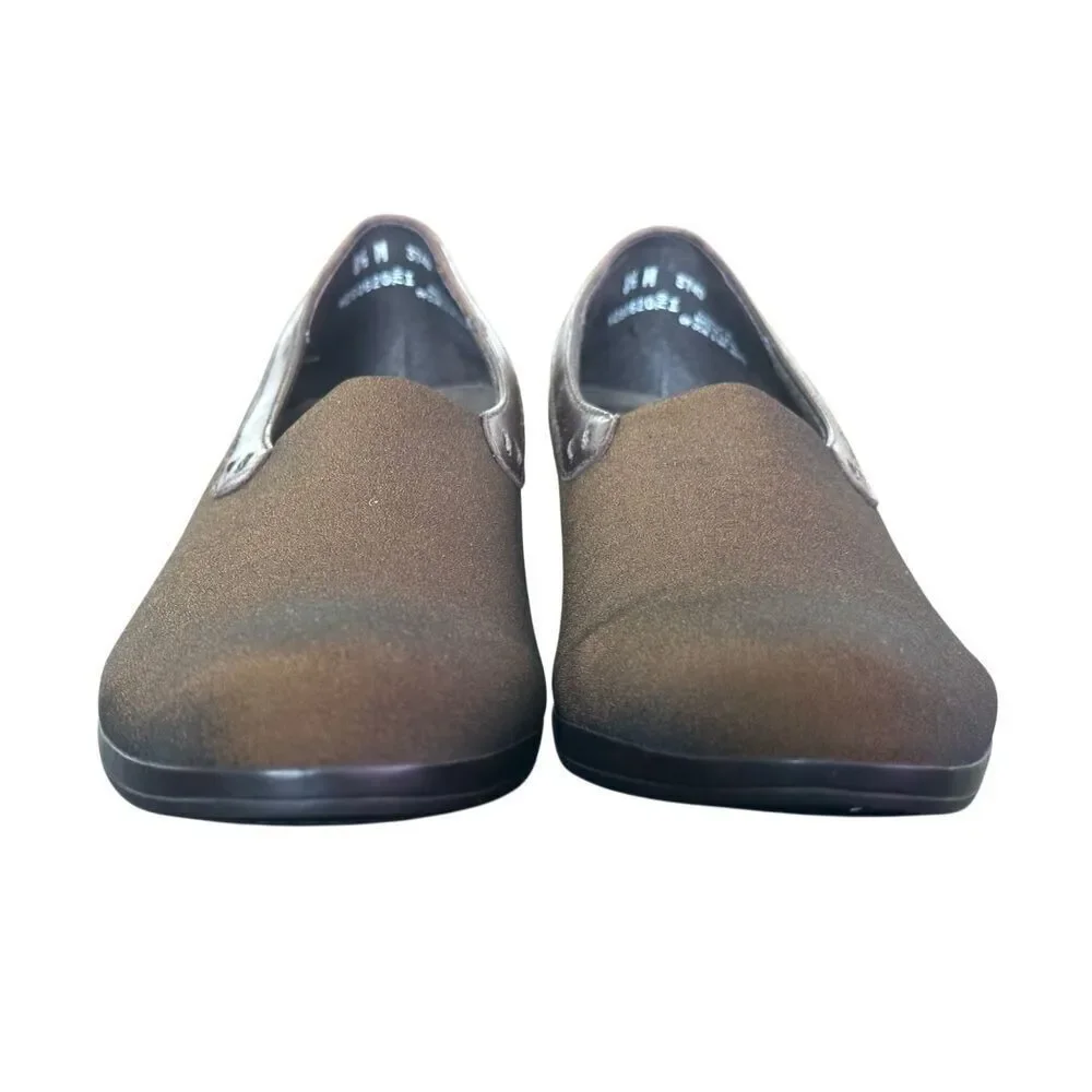 Munro American Brown Stretch Fabric Slip On Heels Size 8 1/2 M